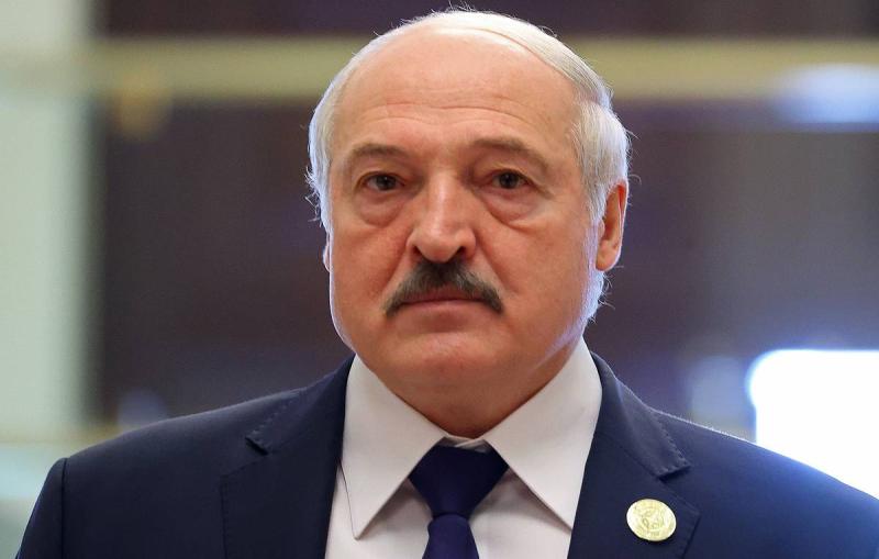 Лукашенко призвал вернуться покинувших Белоруссию оппозиционеров