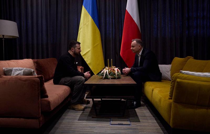 Зеленский по возвращении из США встретился в Польше с Дудой
