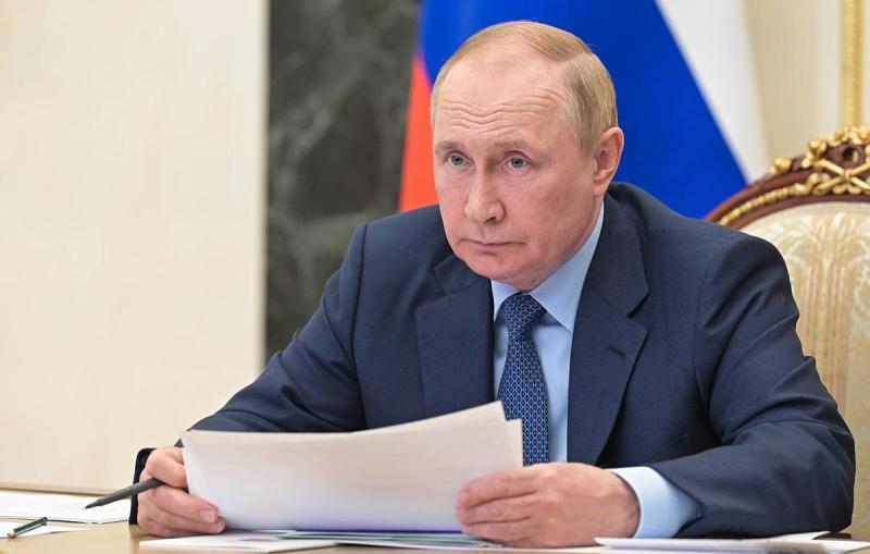 Путин заявил о необходимости продолжать работу над повышением доступности авиаперелетов