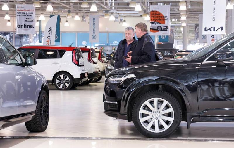 Каждый второй россиянин поддерживает возможность покупки автомобиля на маткапитал