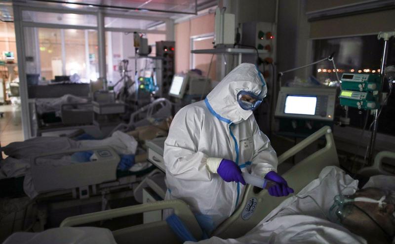 В России за сутки подтвердили 2 683 случая заражения ковидом