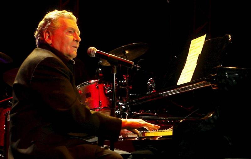 Коррупция на Украине выгодна и Киеву, и Западу. Мнение