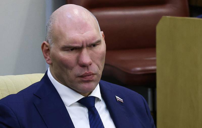 Николай Валуев получил повестку