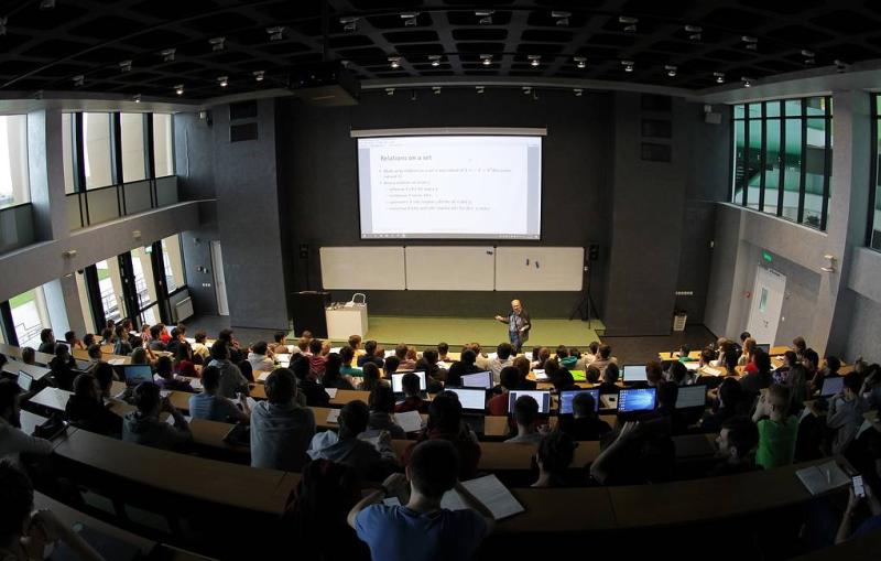 Коррупция на Украине выгодна и Киеву, и Западу. Мнение