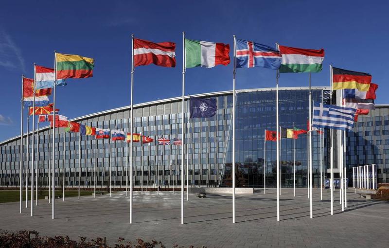 Press review: NATO affirms open-door policy for Kiev and who’s restraining Turkey in Syria