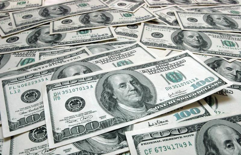 Курс доллара на открытии Мосбиржи опустился до 93,38 рубля