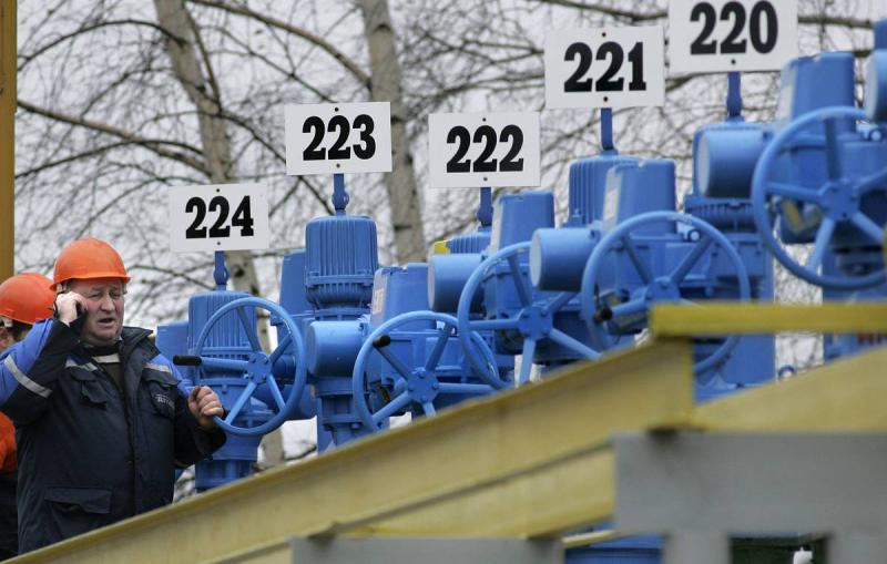 Цена газа в Европе опустилась ниже $800 за 1 тыс. куб. м