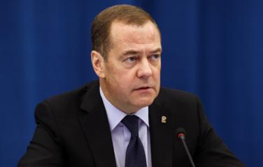 Медведев: действия Польши могут повлечь ее столкновение с Россией и Белоруссией