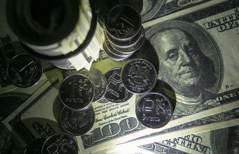 Курс доллара на Мосбирже впервые с 28 марта 2022 года превысил 90 рублей