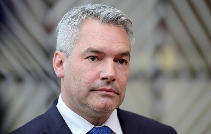 Канцлер Австрии заявил, что покупать у России газ неприятно с моральной точки зрения