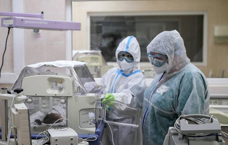 В России за сутки подтвердили 3 439 случаев заражения ковидом