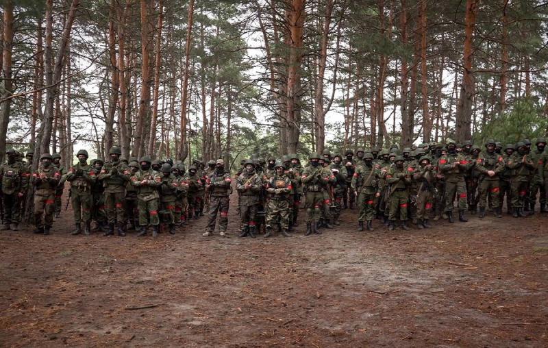 Путин рекомендовал бесплатно выдавать землю героям СВО