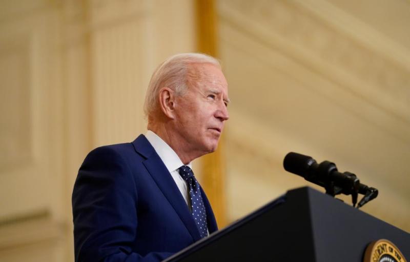 Байден назвал безумием неспособность Конгресса поддержать Украину