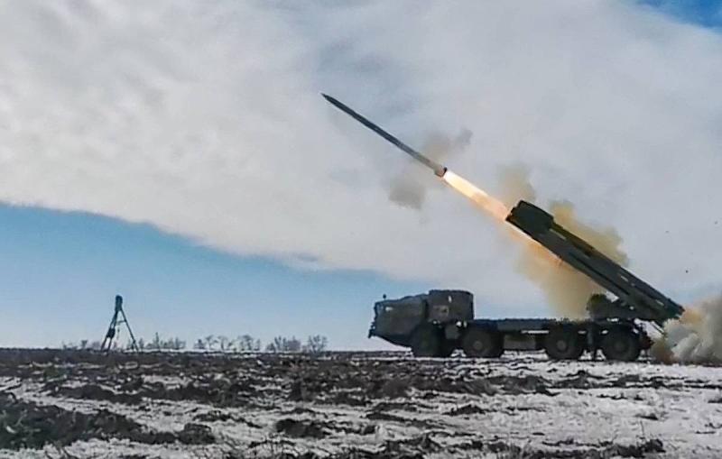 Песков: сокращение помощи Украине не связано с переговорами