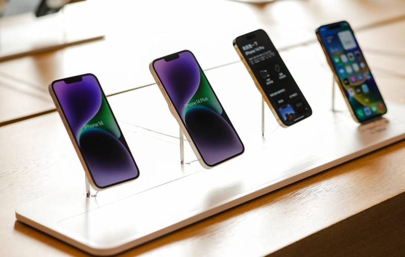 Компания Apple анонсировала iPhone 14 и iPhone 14 Plus в желтом цвете