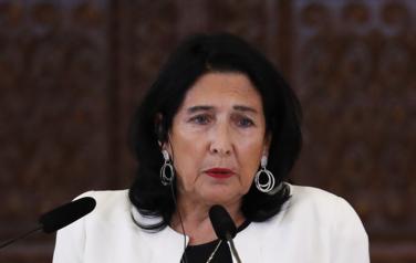 Зурабишвили заявила, что не намерена уходить в отставку на фоне импичмента