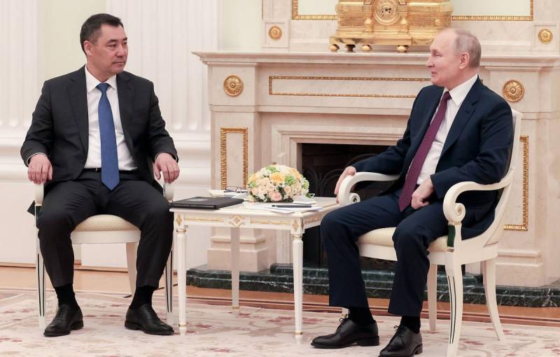 Путин принял приглашение Жапарова посетить Киргизию