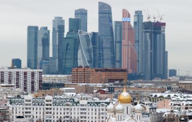 Банк России выпустил серебряную монету, посвященную творчеству Гайдая