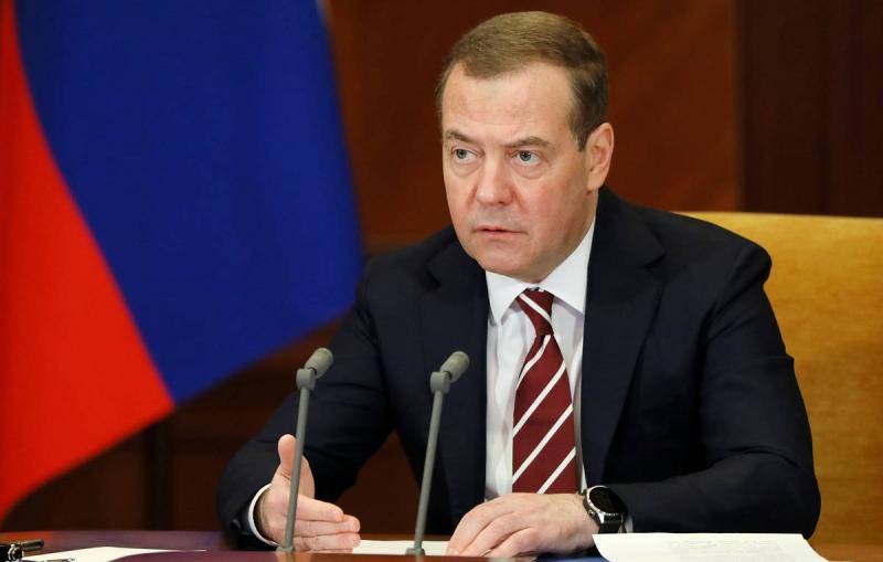 Медведев считает, что угроза столкновения России и НАТО никогда не была такой реальной