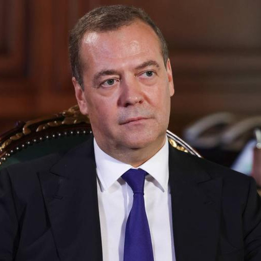 Медведев считает, что России не нужна новая конституция