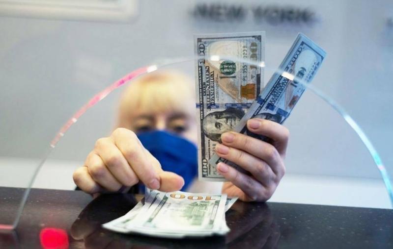 NYP: антироссийские санкции США влекут за собой ослабление доллара