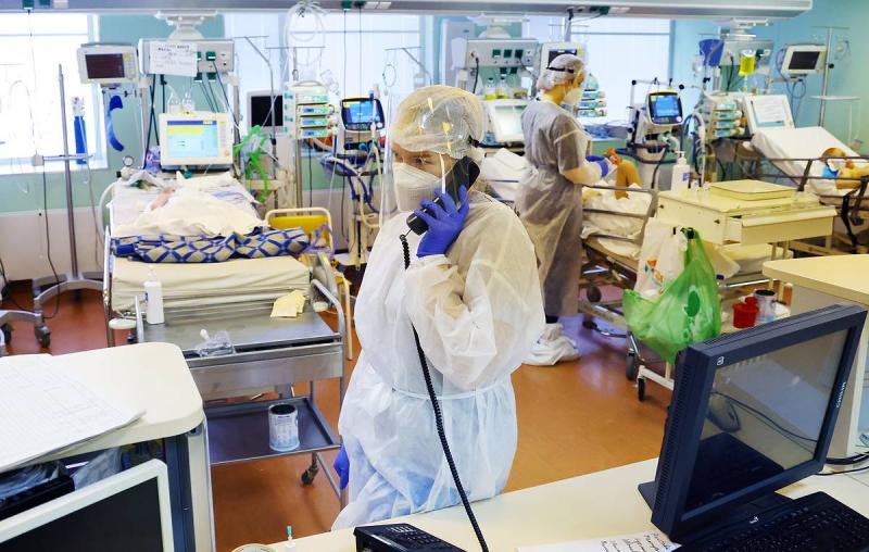 В России за сутки подтвердили 2 379 случаев заражения коронавирусом