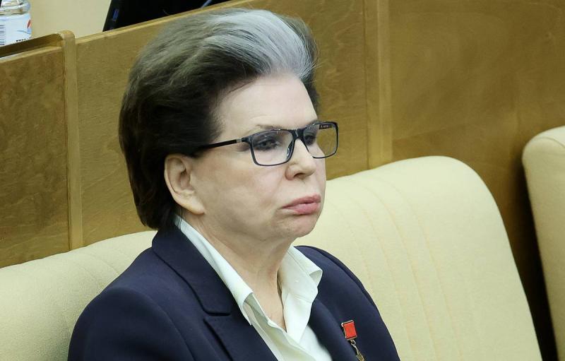 Валентина Терешкова стала первым кавалером ордена Гагарина