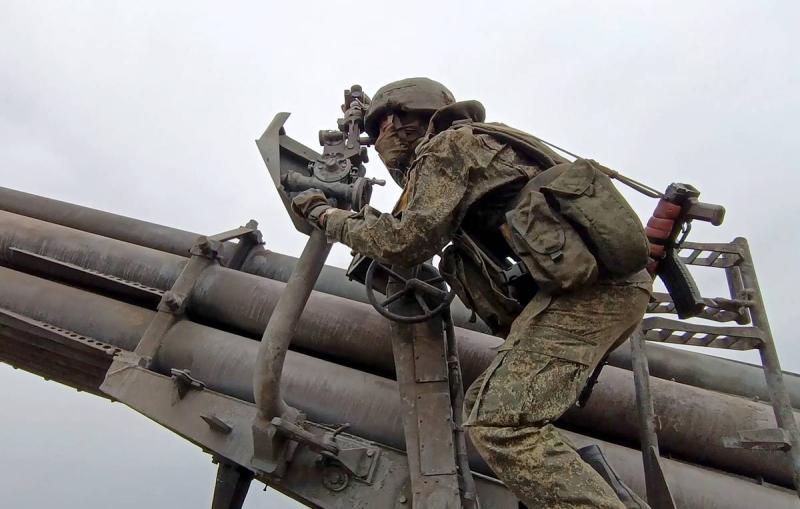 Шойгу проинспектировал группировку войск 