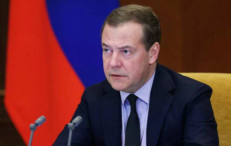 Медведев: США 