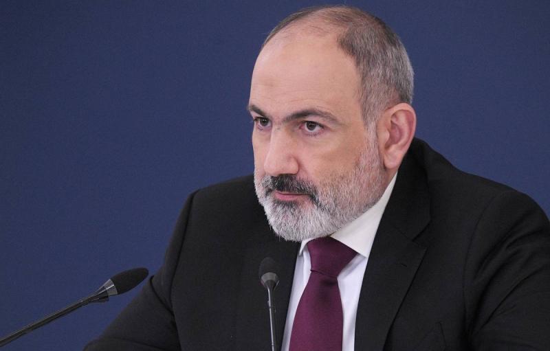 Пашинян сообщил, что 25 мая встретится в Москве с Алиевым