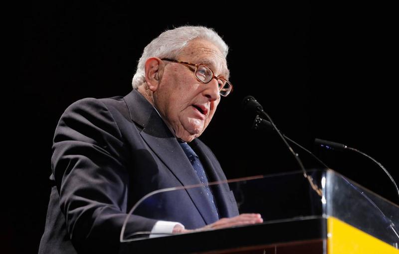 Введение воинской повинности в ФРГ будет играть против Мерца. Мнение