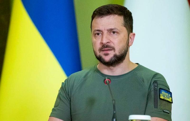 Зеленский разрешил присваивать офицерские звания без высшего военного образования