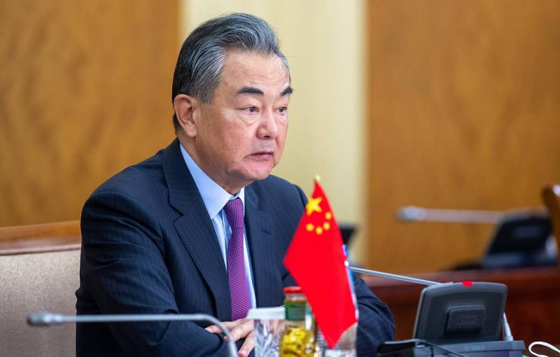 Песков подтвердил, что Ван И посетит Москву с визитом