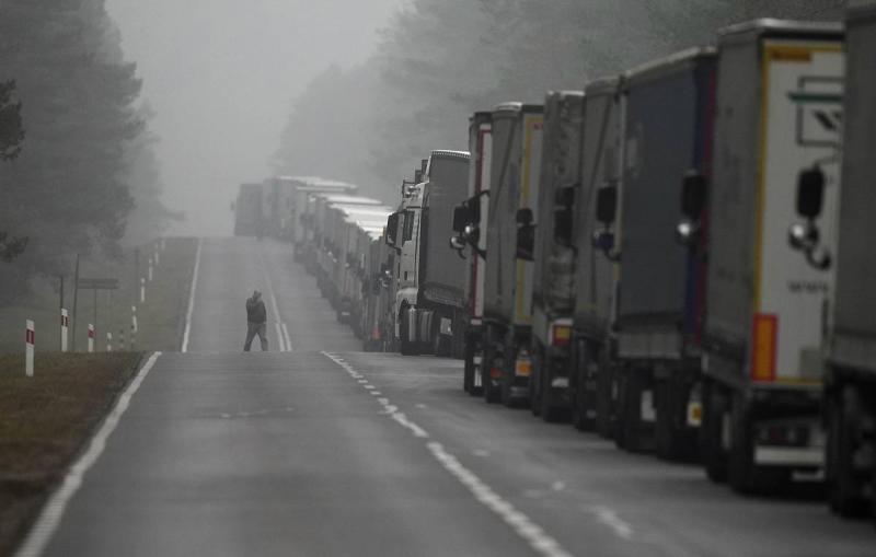 Очередь из следующих из Польши в Белоруссию фур достигла 60 км