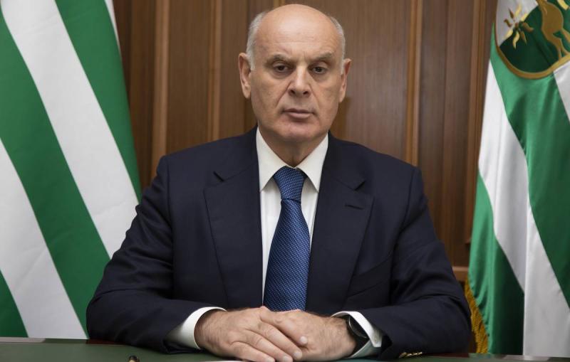 Президент Абхазии прибыл в Москву с рабочим визитом