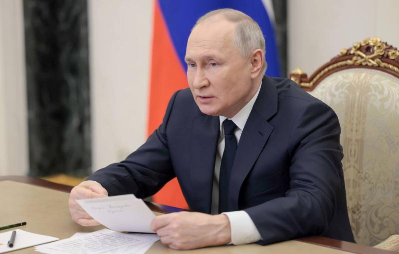 Путин дал старт поставке нового общественного транспорта регионам