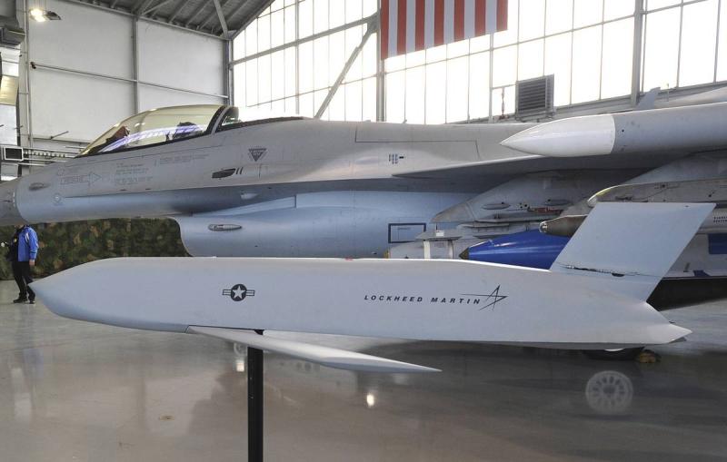 Forbes: Украина просит ракеты JASSM для захвата Крыма