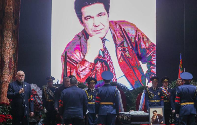 В Кемерове простились с бывшим губернатором Кузбасса Аманом Тулеевым