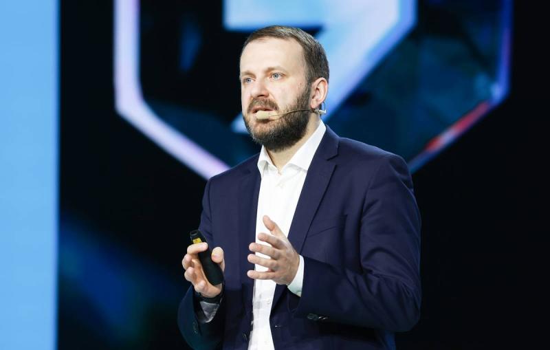 Орешкин спрогнозировал рост зарплат в России на 10%