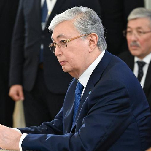Токаев предложил построить волоконно-оптическую линию связи между Россией, Казахстаном, Ираном