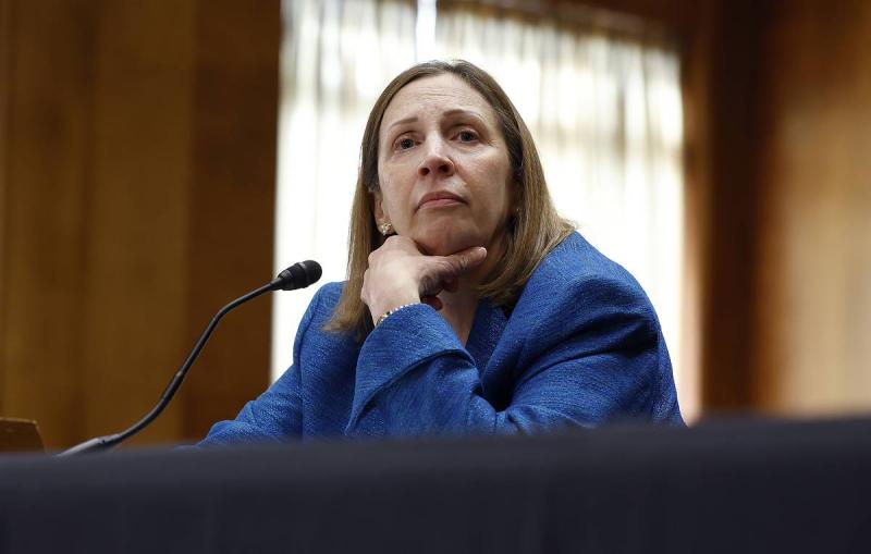 В Москву прилетела новый посол США в России Линн Трейси