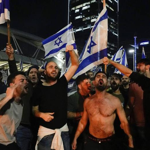 Police use water cannons to disperse Tel Aviv protesters against Netanyahu