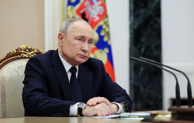 Путин поручил подготовить проект указа о 