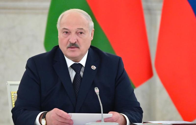 Лукашенко: группировка на подступах к Москве насчитывала около 10 тыс. силовиков