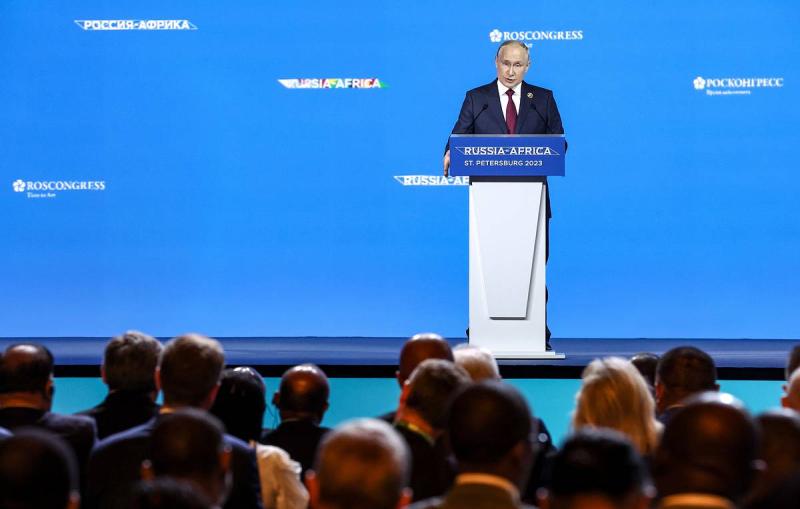 Путин заявил о готовности России в ближайшее время безвозмездно поставить зерно шести странам Африки
