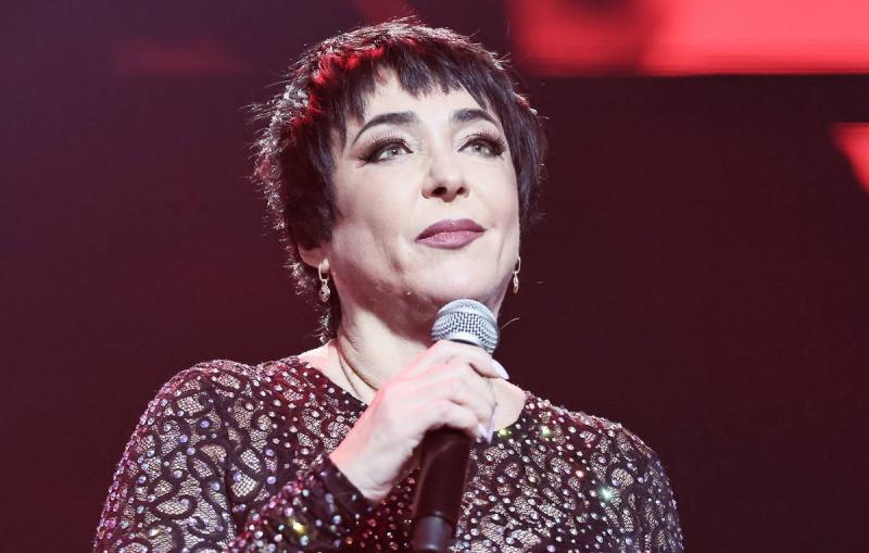 РБК: Лолита будет исключена из эфиров после "голой вечеринки"