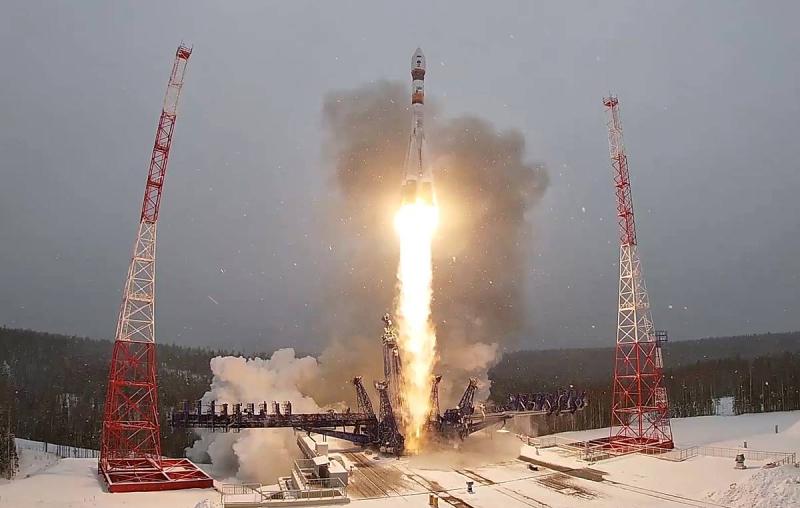 Ракета "Союз-2.1в" стартовала с космодрома Плесецк со спутником Минобороны