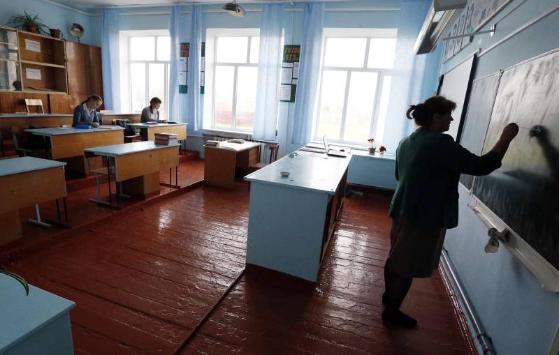 В российских школах отказались от третьей смены