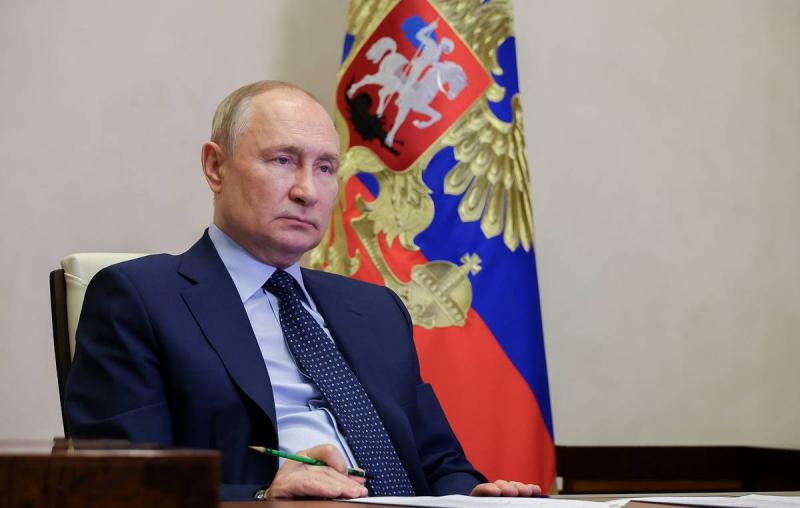 Президент РФ выразил соболезнования вдове Киссинджера