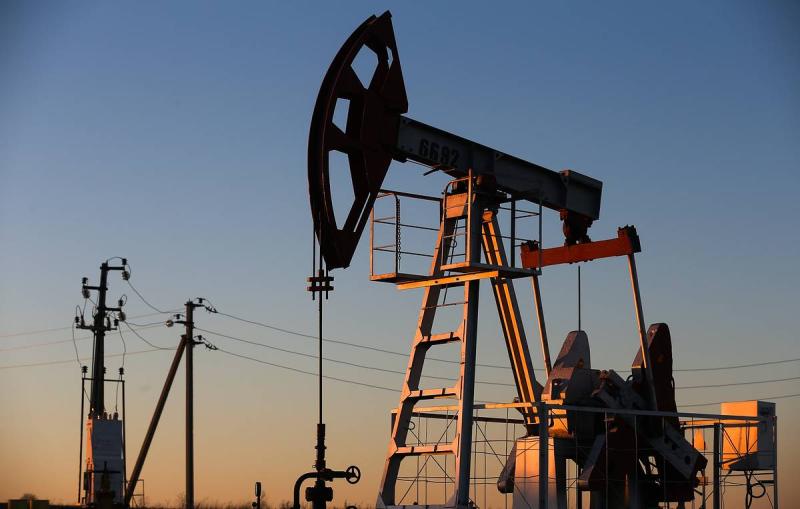 Стоимость нефти Brent впервые с 15 марта опустилась ниже $85 за баррель